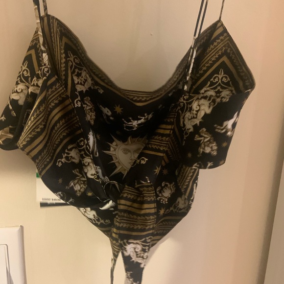 NWT Danielle Bernstein scarf top astrology print - Picture 3 of 3